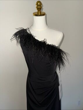 Mac Duggal Black One-Shoulder Feather-Trim Evening Gown